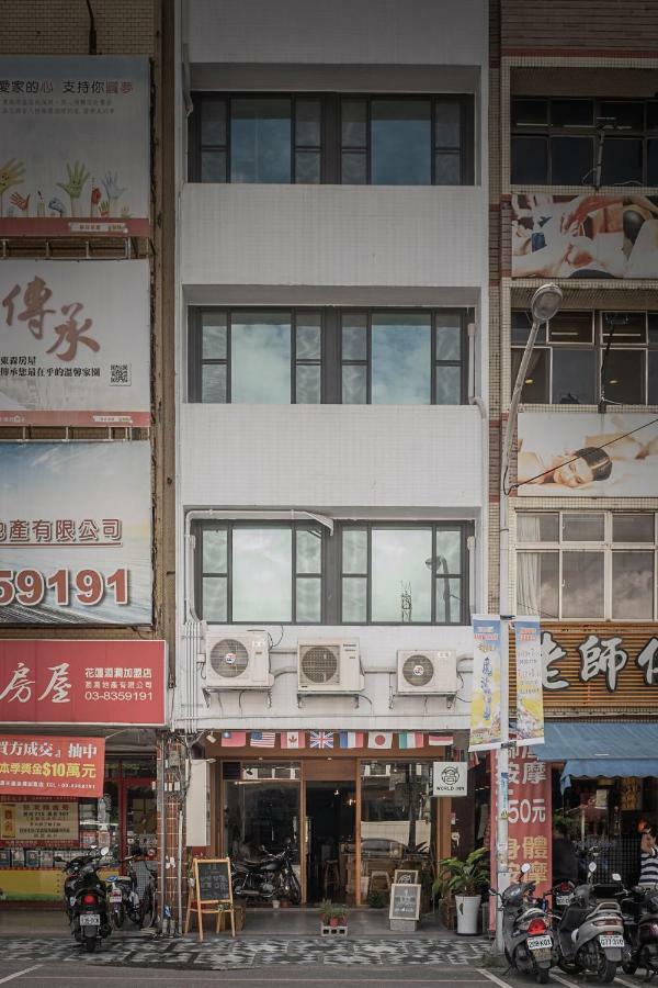 World Inn 窩二樓小客棧民宿 Hualien City Exterior photo